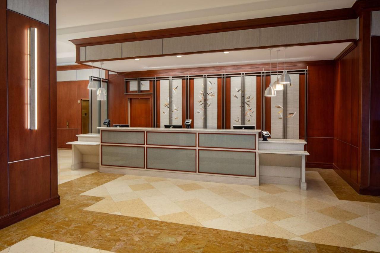 Hilton St. Petersburg Carillon Park Hotel Exterior photo