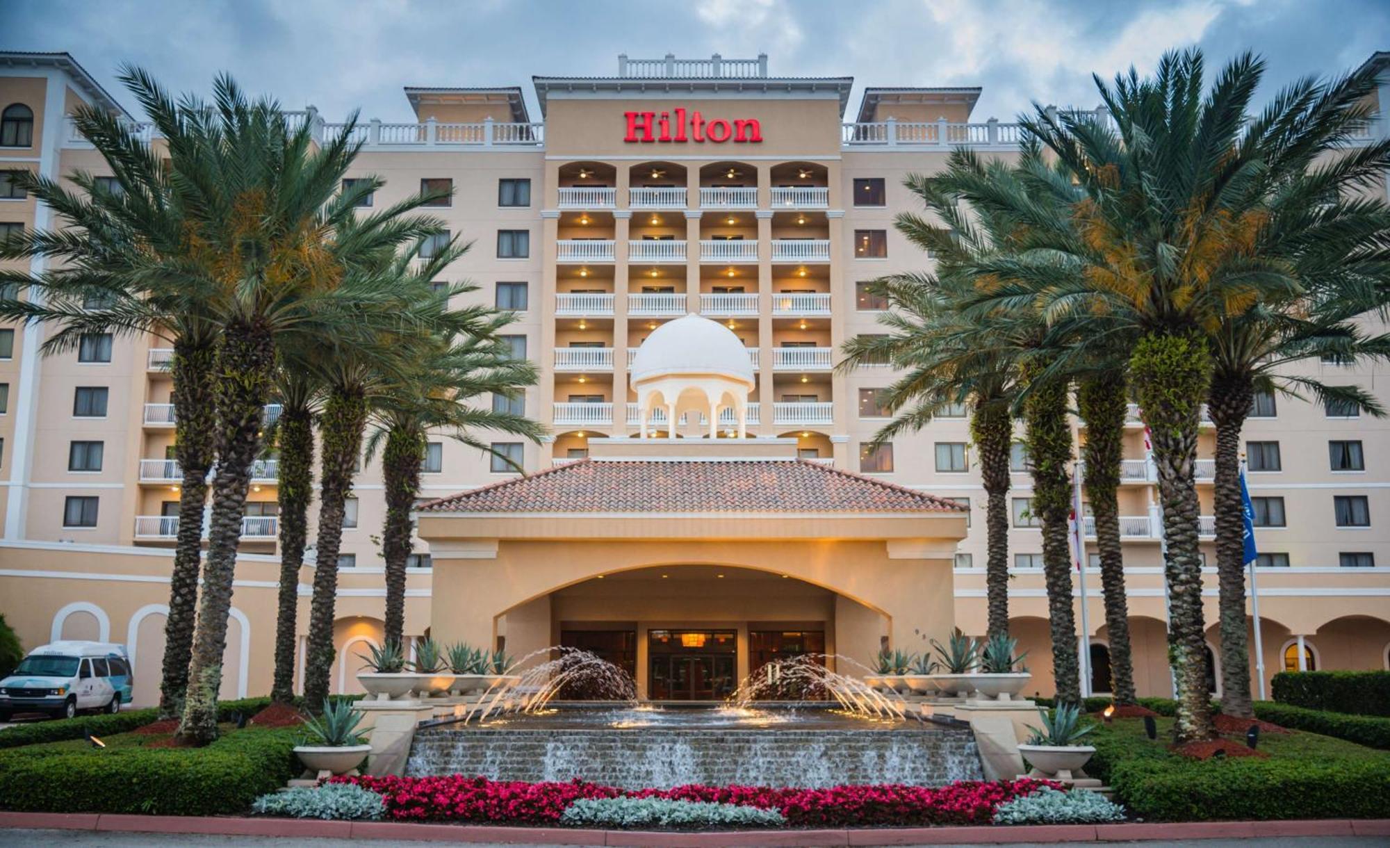 Hilton St. Petersburg Carillon Park Hotel Exterior photo