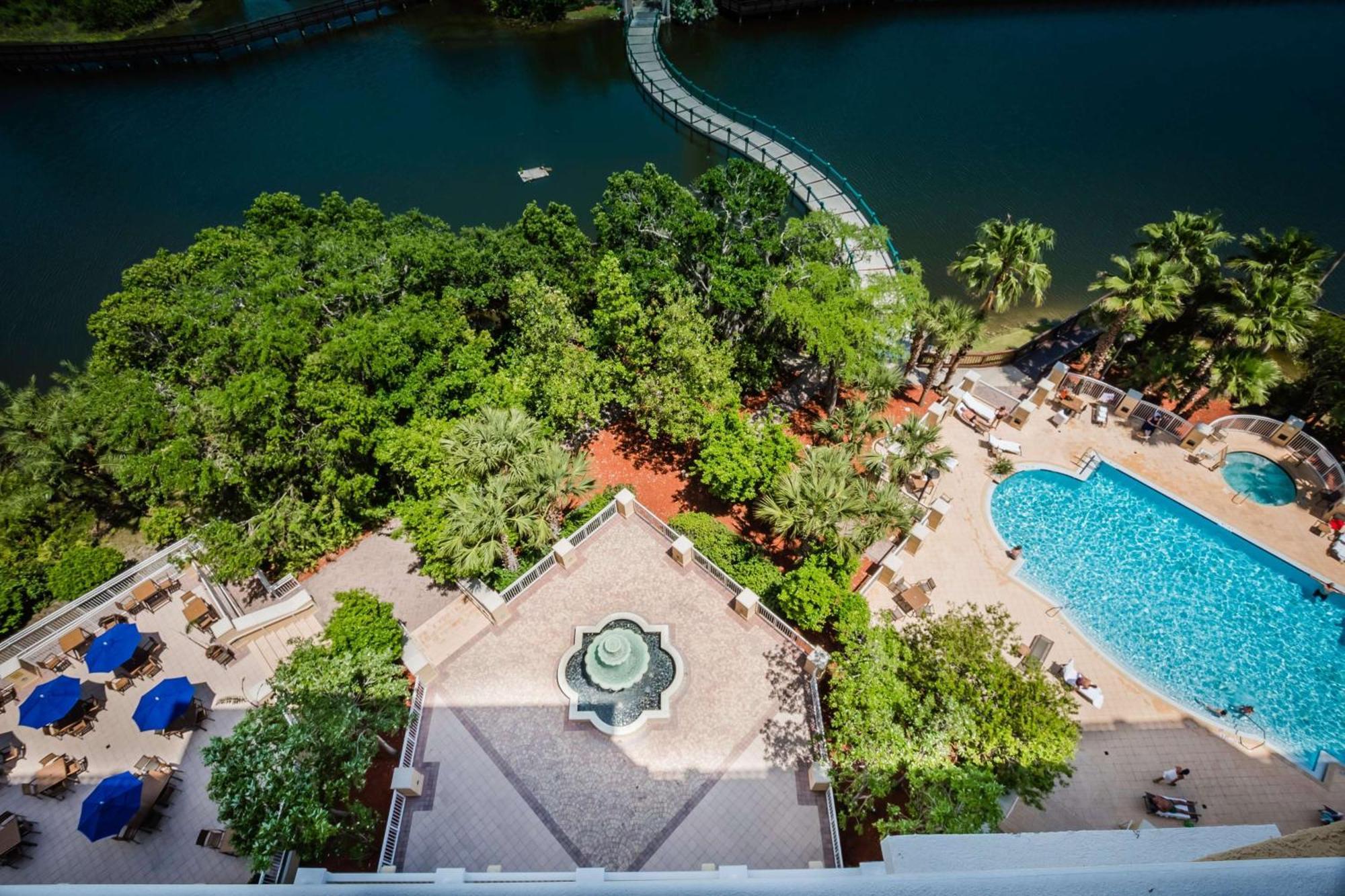 Hilton St. Petersburg Carillon Park Hotel Exterior photo